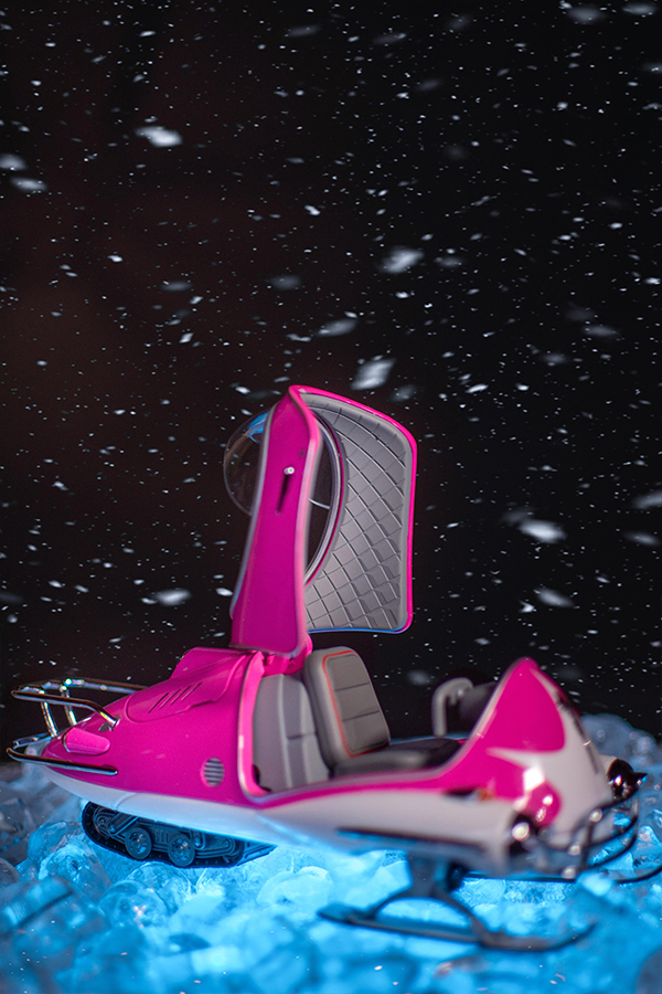 Fallout Hot Pink Snowtrack Flea Die-Cast Replica (Bethesda Gear Exclusive)