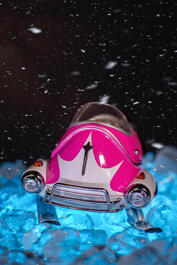 Fallout Hot Pink Snowtrack Flea Die-Cast Replica (Bethesda Gear Exclusive)