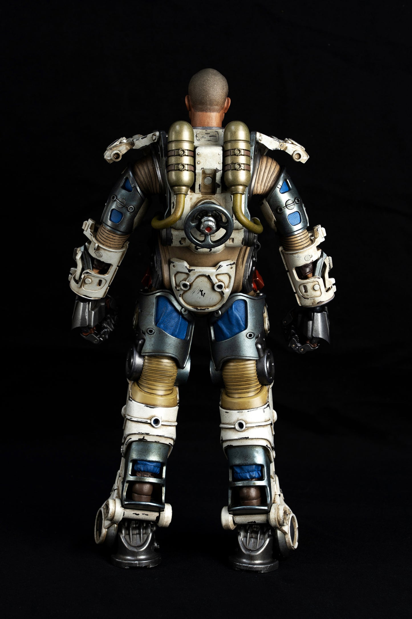 Back view of Tricentennial collectible figure