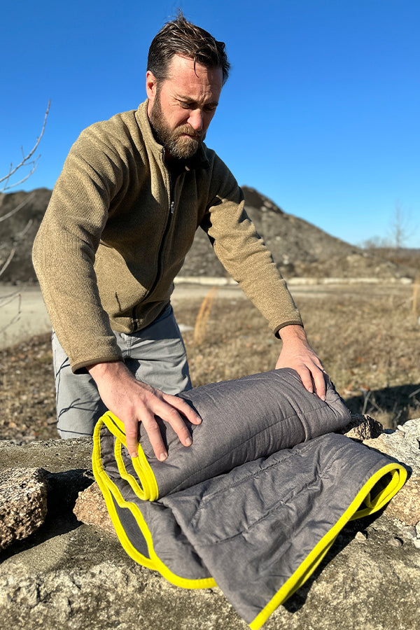 Fallout Vault-Tec General Issue Survival Blanket