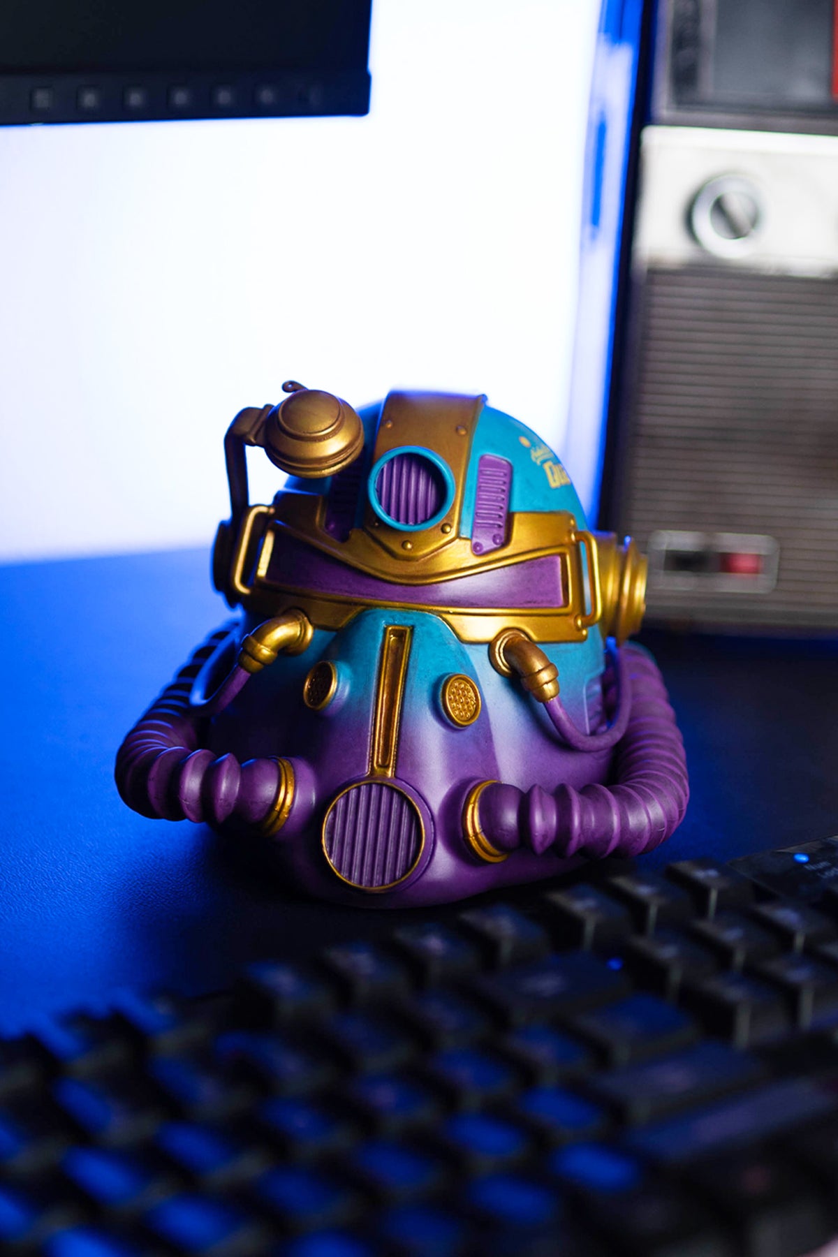 Fallout Nuka-Cola Quantum Power Armor Helmet Mini Desktop Statue