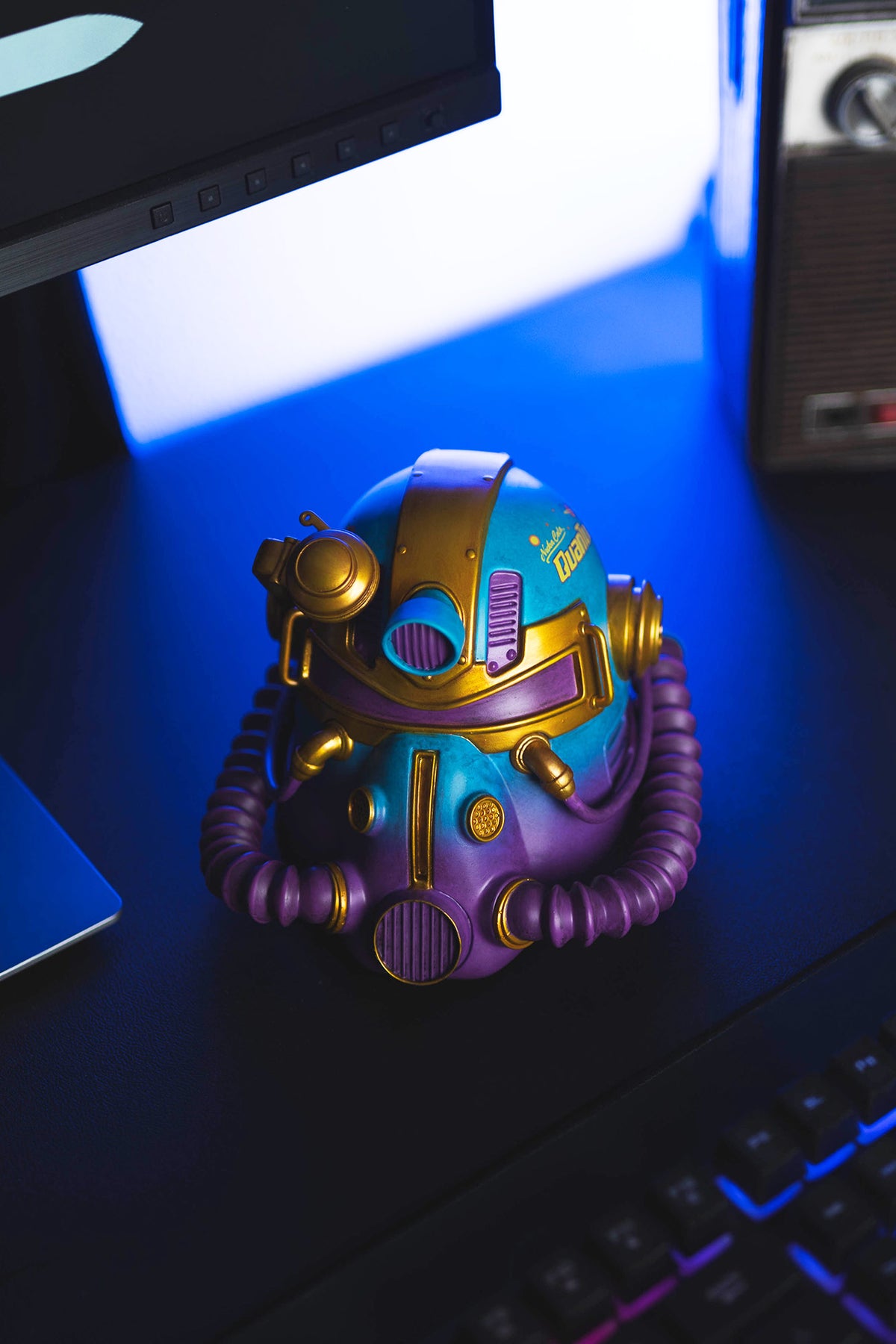 Fallout Nuka-Cola Quantum Power Armor Helmet Mini Desktop Statue