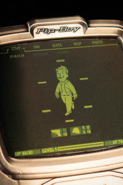 Fallout Pip-Boy Limited Edition Lenticular Ingot - Health Variant by Fanattik