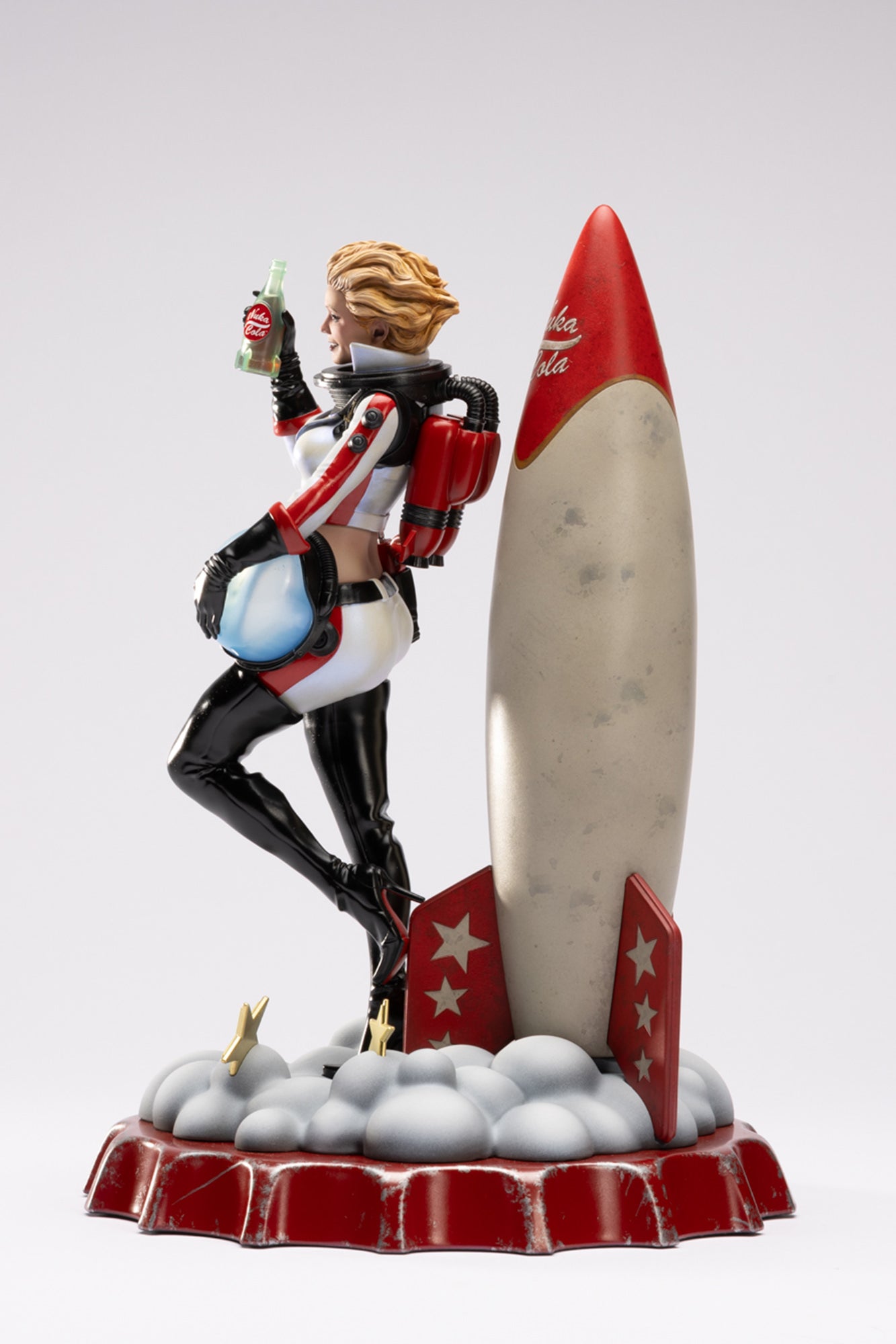 Fallout Nuka-Girl Rocketsuit Statue