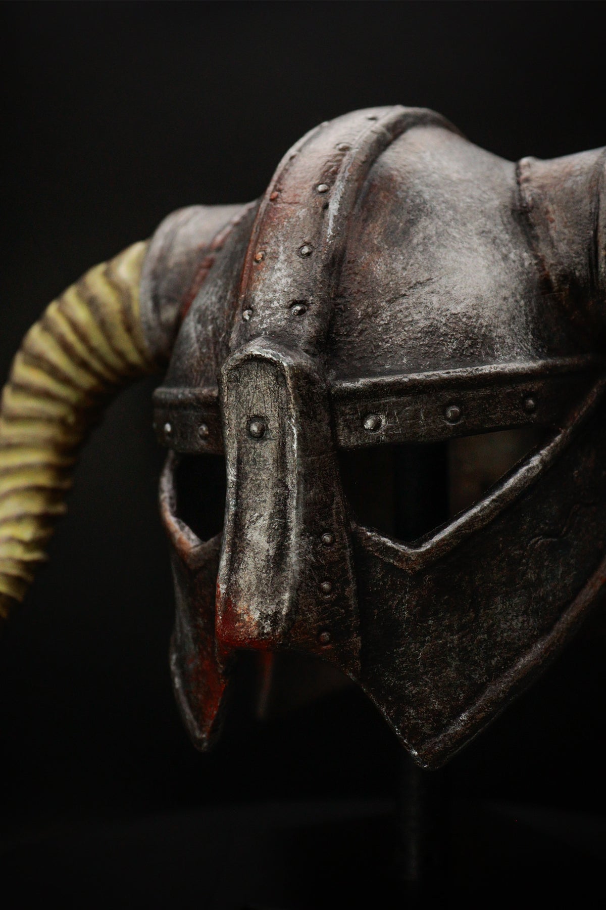The Elder Scrolls V: Skyrim Dragonborn Helmet Replica