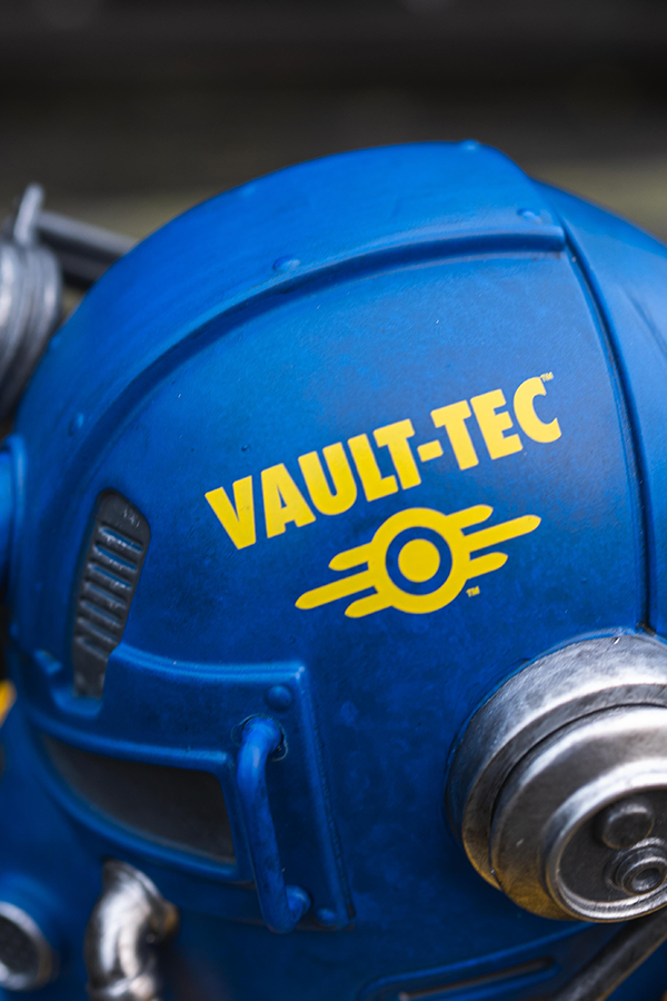 Fallout Vault-Tec T-51 Power Armor Helmet Mini Desktop Statue