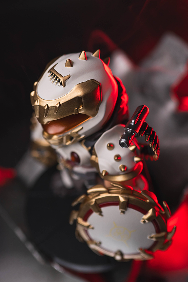 DOOM: The Dark Ages Slayer Mini Collectible Figure (Divinity Variant)