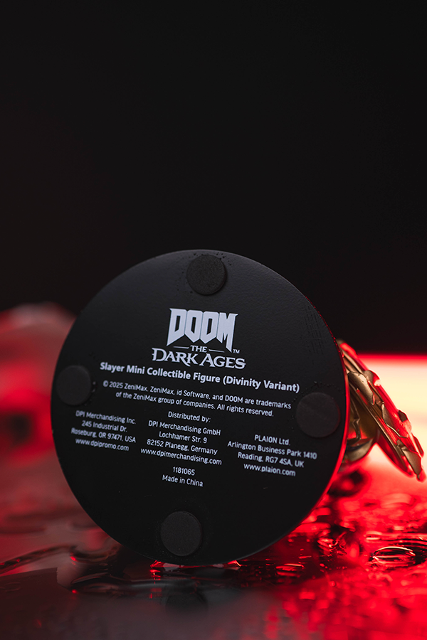 DOOM: The Dark Ages Slayer Mini Collectible Figure (Divinity Variant)