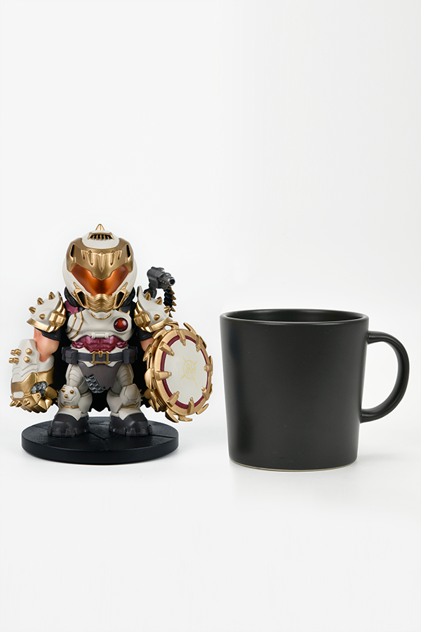 DOOM: The Dark Ages Slayer Mini Collectible Figure (Divinity Variant)