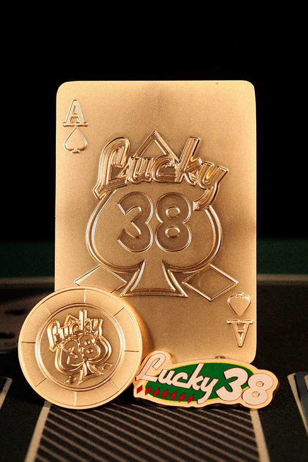 Fallout™: New Vegas Lucky 38 Metal Casino Set
