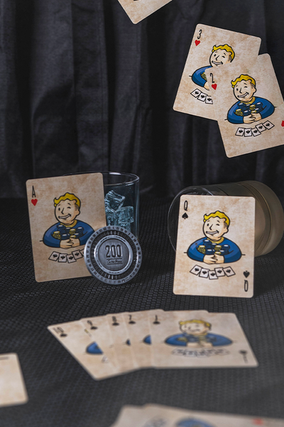 Fallout™ New Vegas Lucky 38 Poker Starter Set – Official Bethesda
