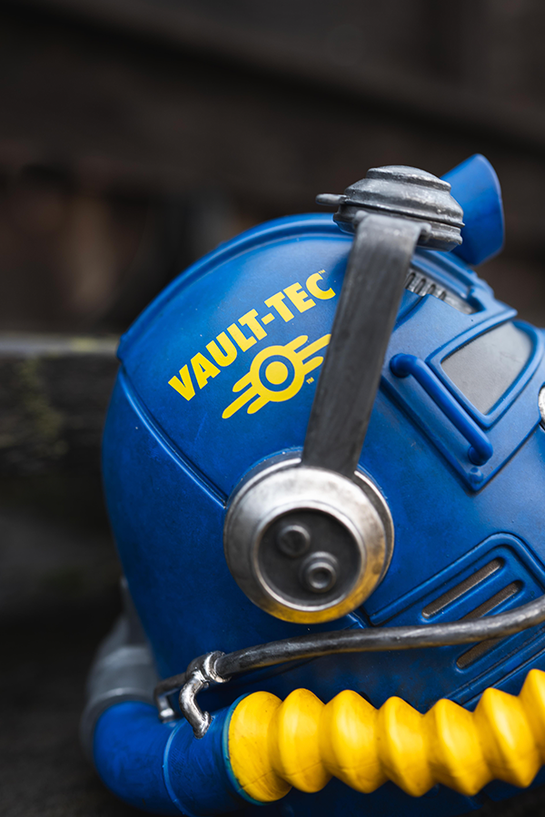 Fallout Vault-Tec T-51 Power Armor Helmet Mini Desktop Statue