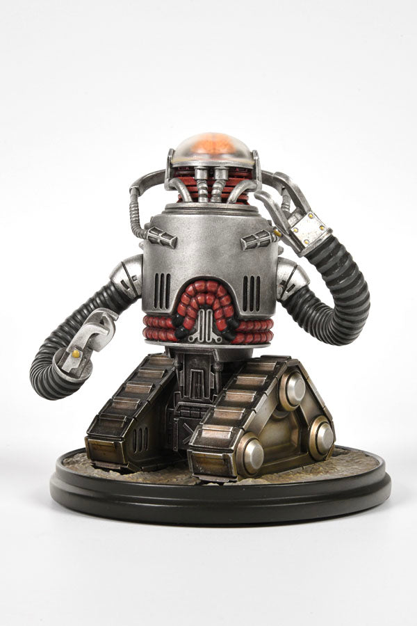 Image: Fallout Robobrain Statue front view
