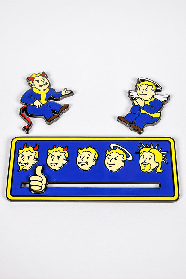 Image: Fallout Good and Bad Karma Pin Set view 2