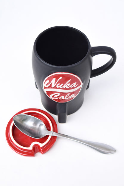 Image: Fallout Nuka-Cola Cap Mug with lid and spoon top view